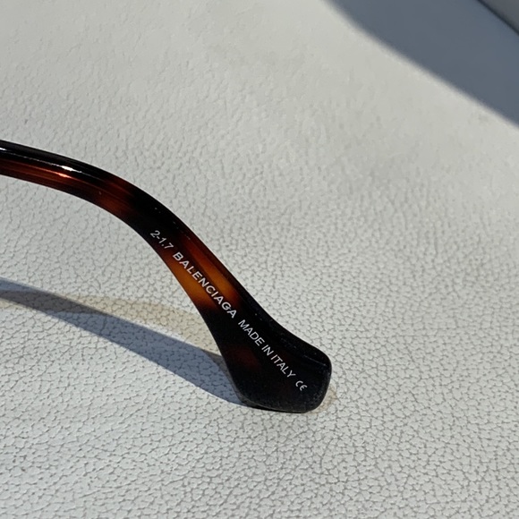 New Women’s Authentic Balenciaga Sunglasses - Picture 6 of 9